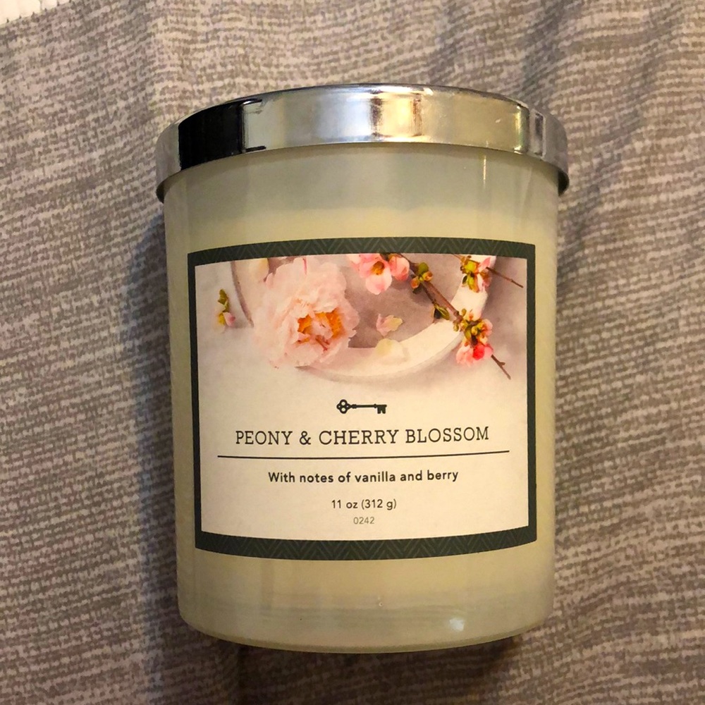 NWT Threshold Peony & Cherry Blossom Candle